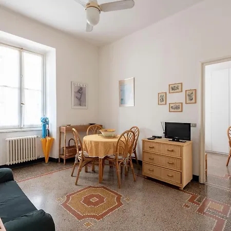 Apartment Joivy Inviting 2-bed Flat Near The