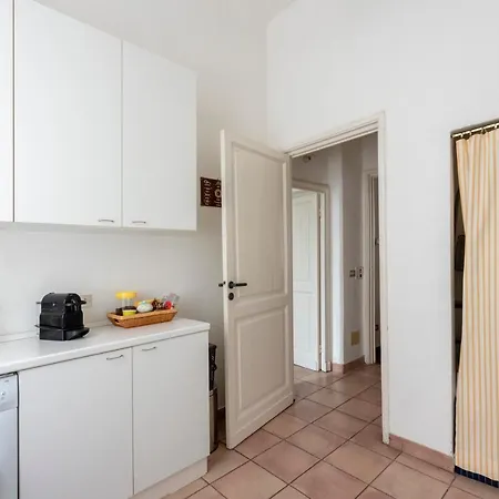 Apartment Joivy Inviting 2-bed Flat Near The *