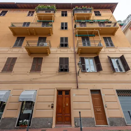 Apartment Joivy Inviting 2-bed Flat Near The