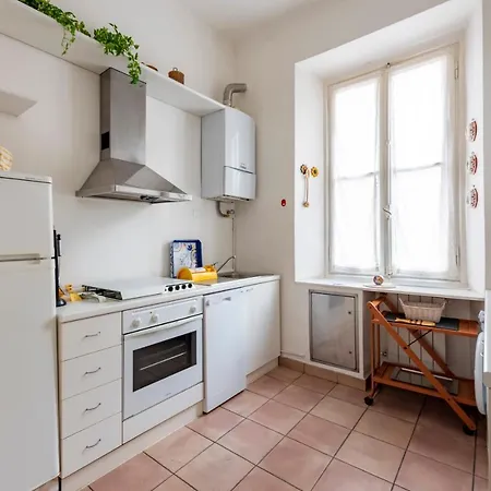 Joivy Inviting 2-bed Flat Near The Appartement