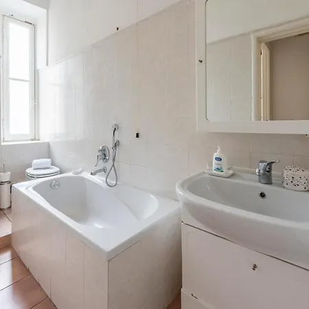 Joivy Inviting 2-bed Flat Near The * Santa Margherita Ligure